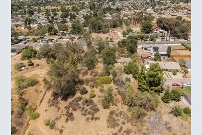 35525 Wildwood Canyon Road, Yucaipa, CA 92399 - Photo 11