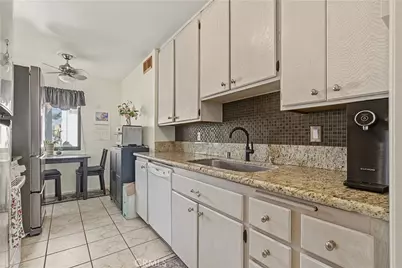 592 W Huntington #B, Arcadia, CA 91007 - Photo 9