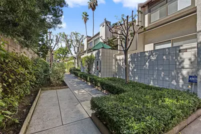 592 W Huntington #B, Arcadia, CA 91007 - Photo 43