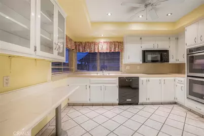 30290 Red Lure Place, Canyon Lake, CA 92587 - Photo 17