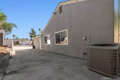 27371 Garza, Saugus, CA 91350 - Photo 23
