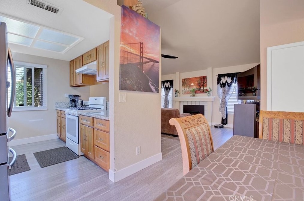 5 Kam Ct, Sacramento CA  95838-1500 exterior