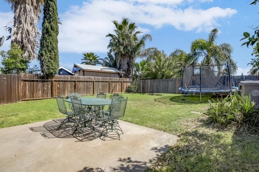 5 Kam Ct, Sacramento CA  95838-1500 exterior