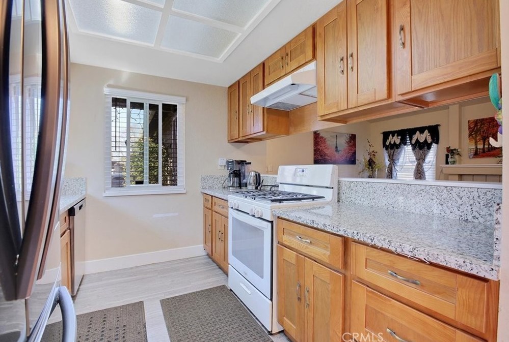 5 Kam Ct, Sacramento CA  95838-1500 exterior