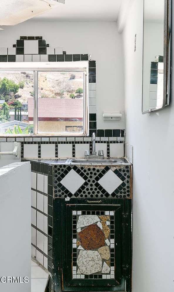 2817 Montecito St, Los Angeles CA  90031-2050 exterior