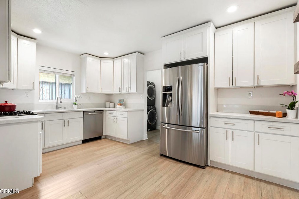 2912 Idell St, Los Angeles CA  90065-1540 exterior