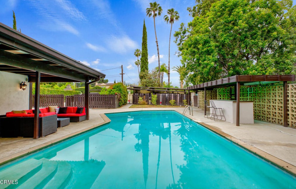 3965 California Blvd, Pasadena CA  91107-5737 exterior