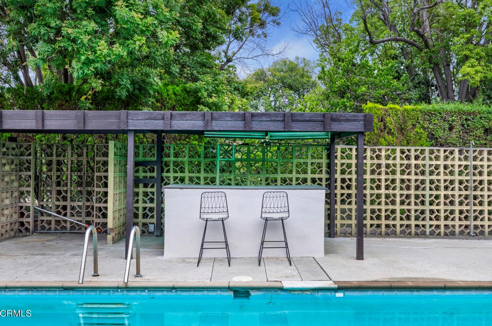 3965 California Blvd, Pasadena CA  91107-5737 exterior