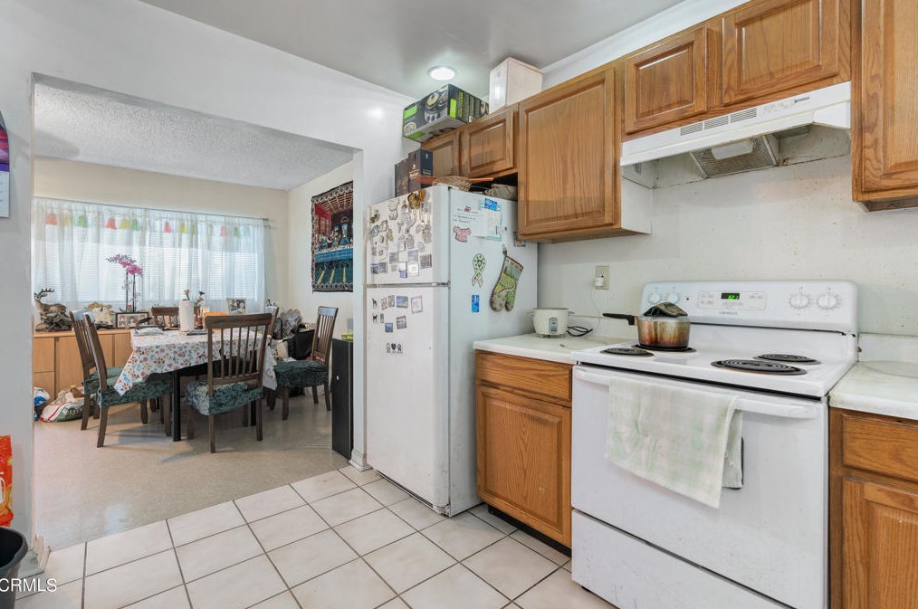 418 Chester Ave, Pasadena CA 91106-4913 exterior