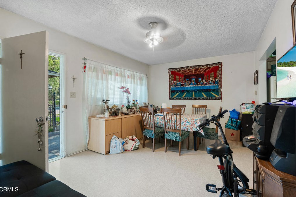 418 Chester Ave, Pasadena CA 91106-4913 exterior