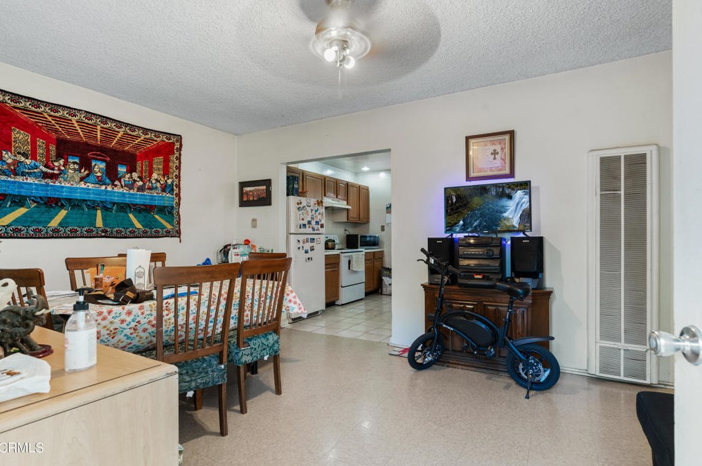 418 Chester Ave, Pasadena CA 91106-4913 exterior