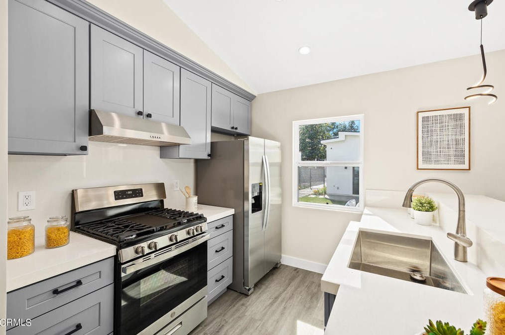 1523 Elizabeth St, Pasadena CA  91104-2609 exterior