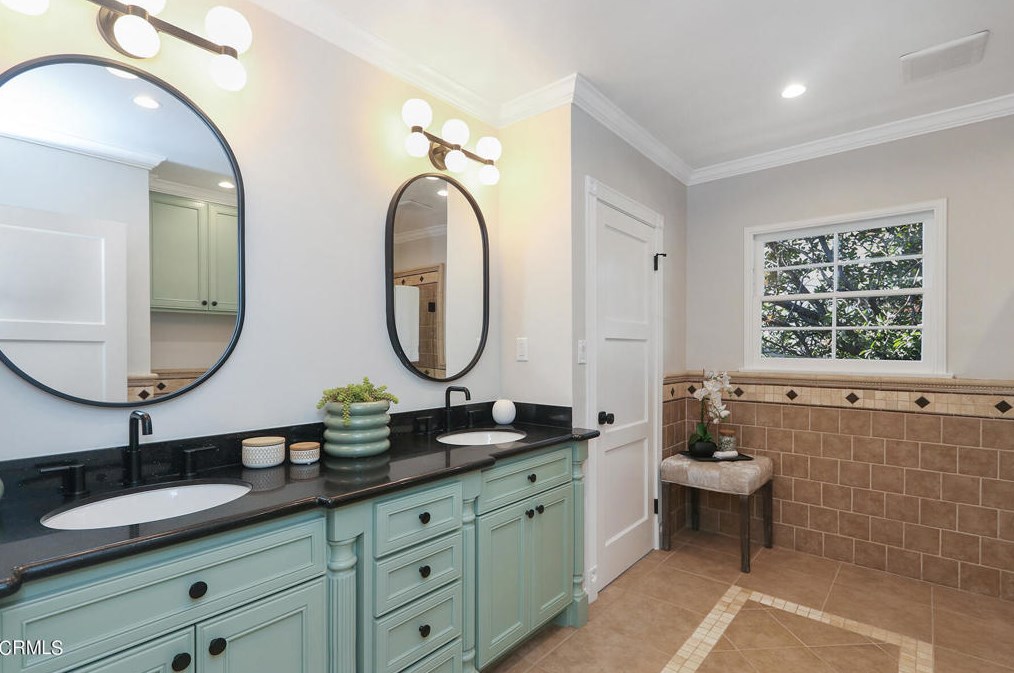 2917 Magna Vista St, Pasadena CA  91107-1841 exterior