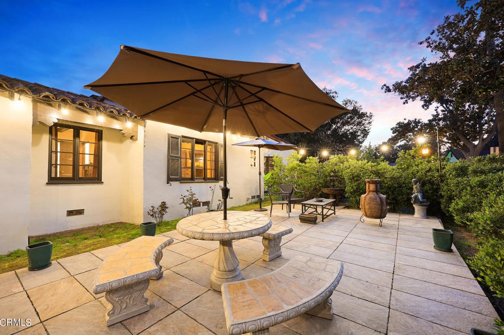 1400 Moncado Dr, Glendale CA  91207-1248 exterior