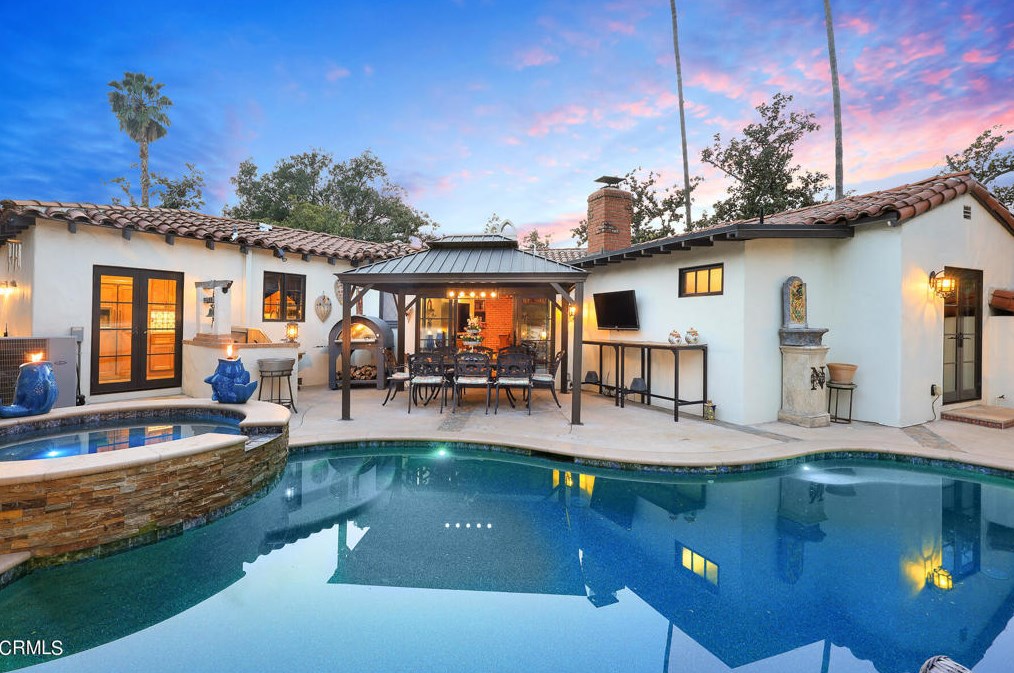 1400 Moncado Dr, Glendale CA  91207-1248 exterior