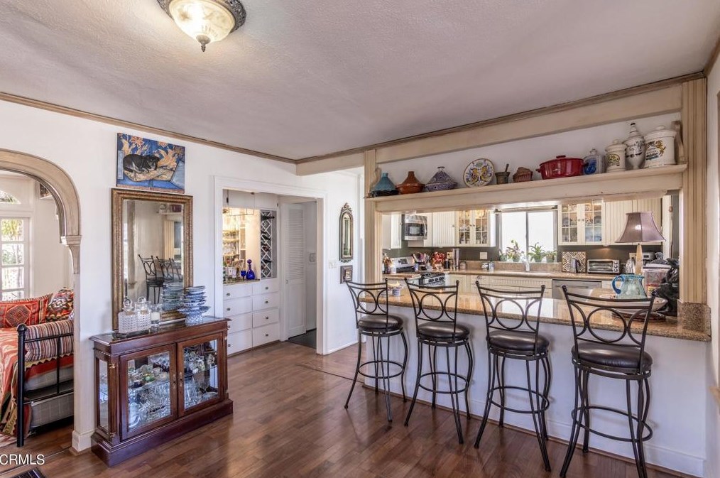 646 Crane Blvd, Los Angeles CA  90065-4016 exterior