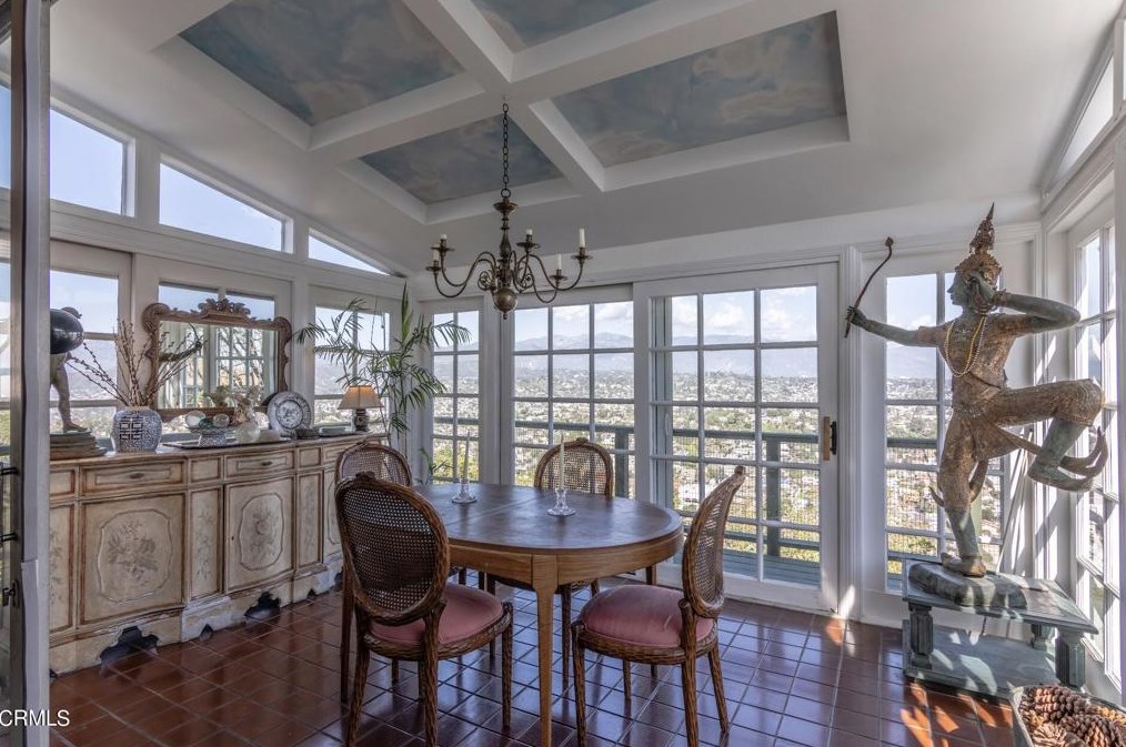 646 Crane Blvd, Los Angeles CA  90065-4016 exterior