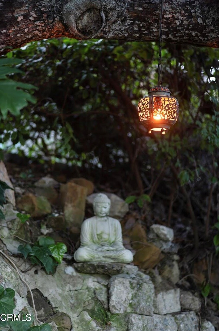 646 Crane Blvd, Los Angeles CA  90065-4016 exterior