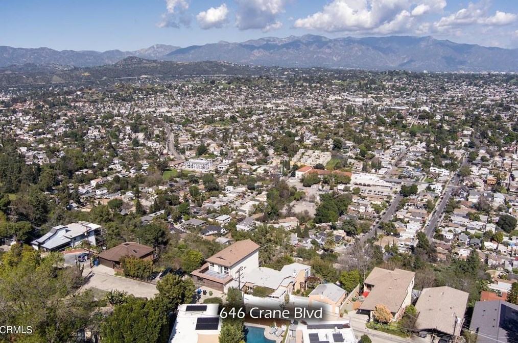 646 Crane Blvd, Los Angeles CA  90065-4016 exterior