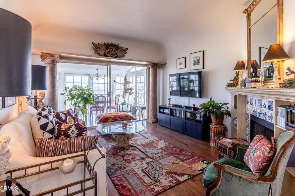 646 Crane Blvd, Los Angeles CA  90065-4016 exterior