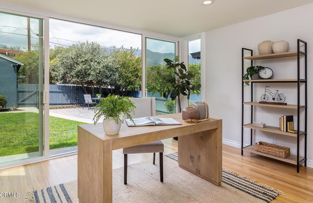 2711 Lambert Dr, Pasadena CA  91107-2623 exterior
