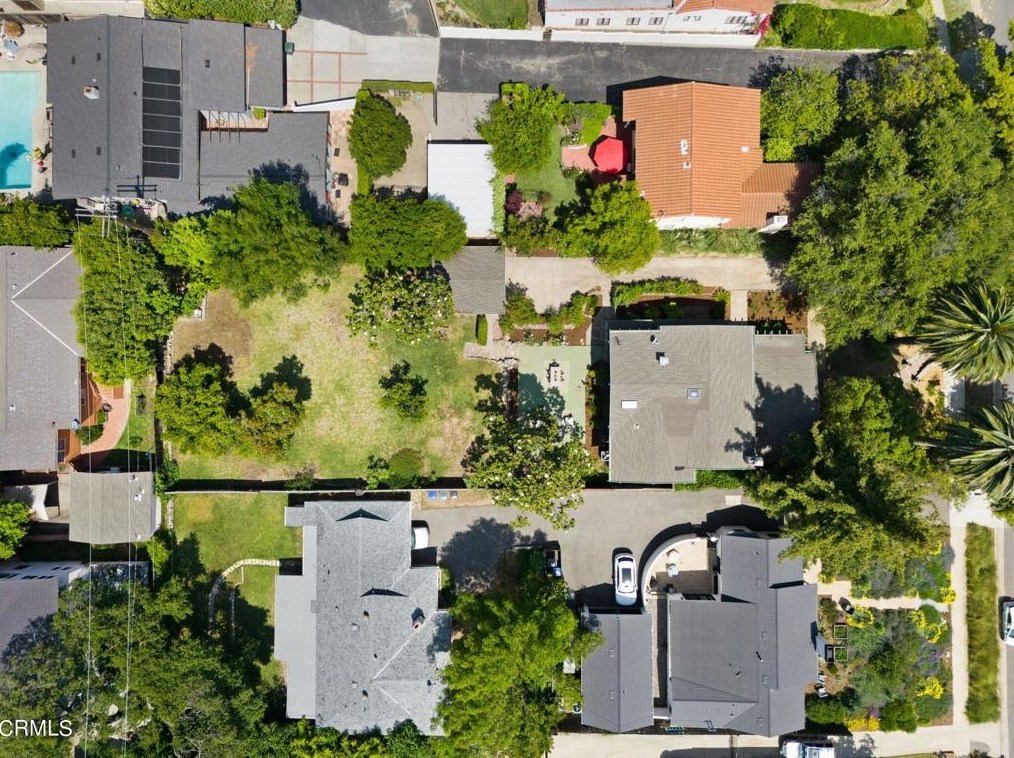 1125 Mariposa St, Altadena CA  91001-2021 exterior