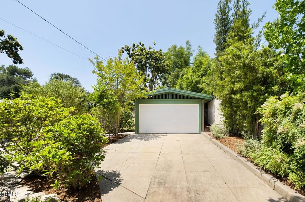 1125 Mariposa St, Altadena CA  91001-2021 exterior
