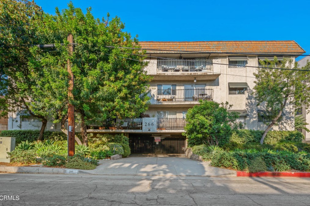 266 Madison Ave, Pasadena CA  91101-2878 exterior