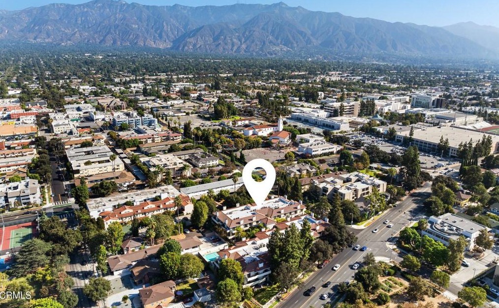 235 Holliston Ave, Pasadena CA  91106-1539 exterior