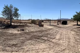 10080 Santa Fe Fire Rd, Lucerne Valley, CA 92356 - Photo 7