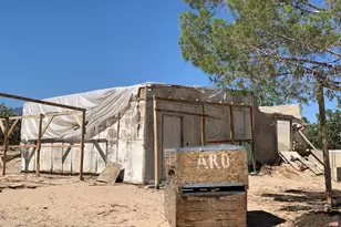 10080 Santa Fe Fire Rd, Lucerne Valley, CA 92356 - Photo 27