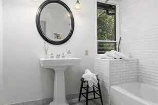 1556 Scenic Dr, Pasadena, CA 91103 - Photo 17