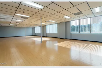 6708 Foothill Boulevard #105-107, Tujunga, CA 91042 - Photo 5