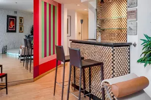 10724 Wilshire Blvd, Los Angeles, CA 90024 - Photo 15