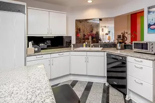 10724 Wilshire Blvd, Los Angeles, CA 90024 - Photo 5