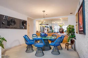 10724 Wilshire Blvd, Los Angeles, CA 90024 - Photo 15