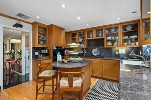 70 N Arroyo Blvd, Pasadena, CA 91105 - Photo 15