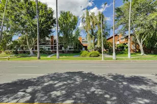 19431 Sherman Way, Reseda, CA 91335 - Photo 11