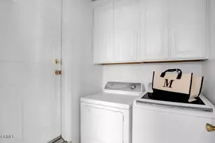 1300 Blue Hill Rd, Los Angeles, CA 90041 - Photo 21