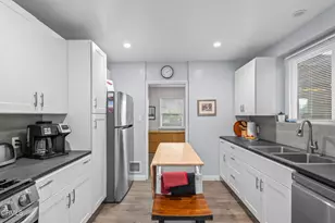 1818 New York Dr, Altadena, CA 91001 - Photo 17