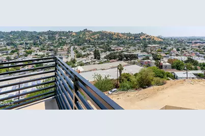 3874 W Point Drive, Los Angeles, CA 90065 - Photo 33