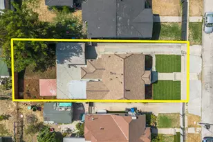 1210 W 70th St, Los Angeles, CA 90044 - Photo 37