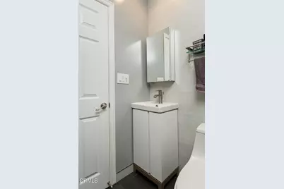 2144 N Pass Avenue, Burbank, CA 91505 - Photo 27