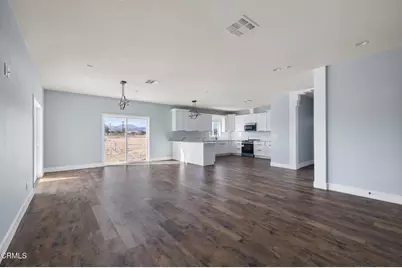 10708 E Avenue R-14, Littlerock, CA 93543 - Photo 7