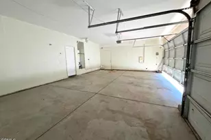 13720 Dove Ct, Victorville, CA 92394 - Photo 9