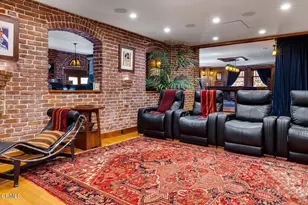 195 S Grand Ave, Pasadena, CA 91105 - Photo 31