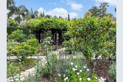 195 S Grand Avenue, Pasadena, CA 91105 - Photo 47