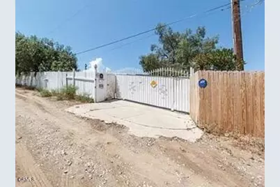 510 E Soledad Road, Palmdale, CA 93510 - Photo 1