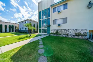 214 E Chevy Chase Dr Dr, Glendale, CA 91205 - Photo 3