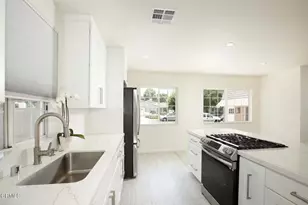 8939 Rhea Ave, Northridge, CA 91324 - Photo 11
